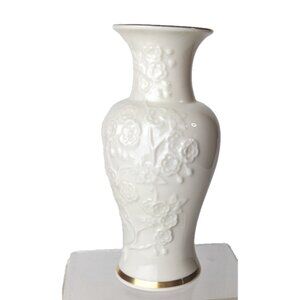 VTG Hand Decorated w/Gold detail LENOX Vase w/Raised Flowers Gold Rim & Base #B
